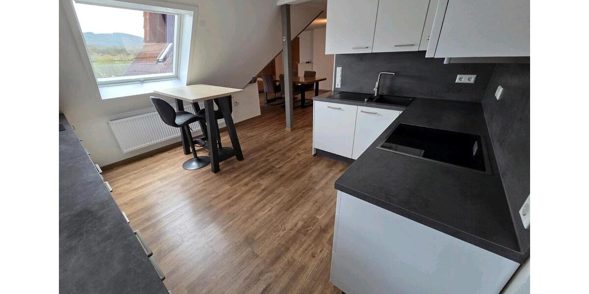 Dachgeschoßwohnung Auenwald - 6.5 Zimmer, 112 m&sup2;, 1.400&euro; | Angebot:26679251