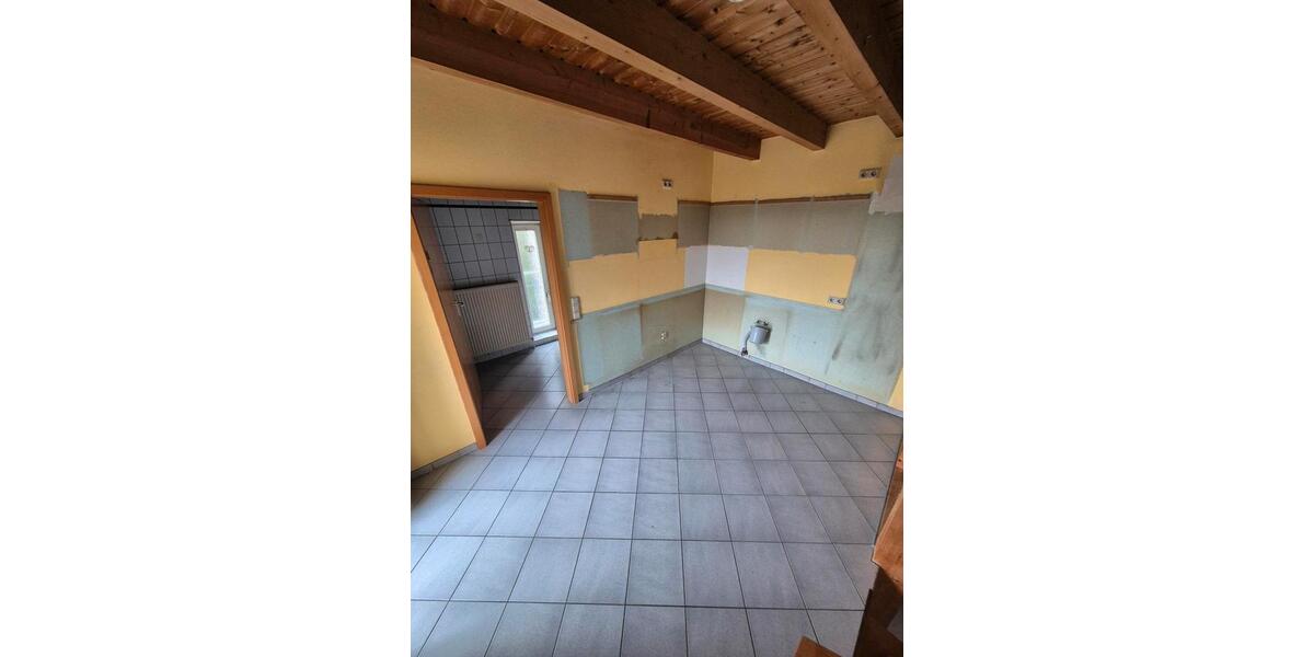 Etagenwohnung Homburg - 4 Zimmer, 85 m&sup2;, 750&euro; | Angebot:25022297