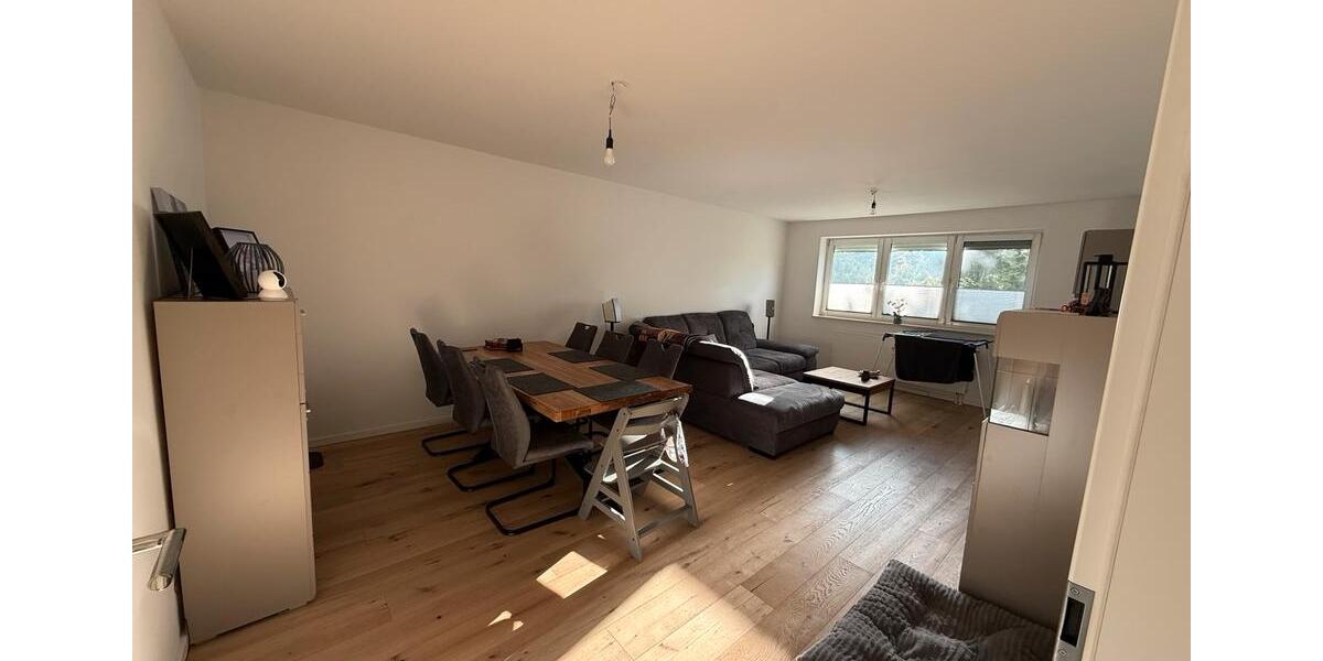 Erdgeschoßwohnung Schwerin Gartenstadt - 3 Zimmer, 90 m&sup2;, 1.050&euro; | Angebot:26606276