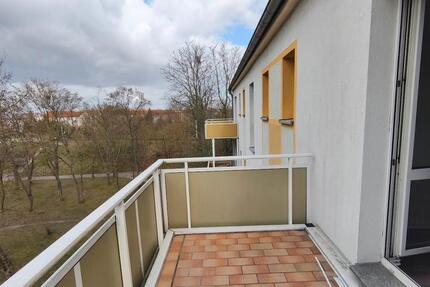 Wohnung Merseburg - 2 Zimmer, 49 m&sup2;, 317&euro; | Angebot:25960072