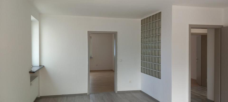 Vermiete eine 4 und 5 Zimmer Wohnung
