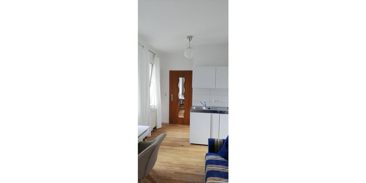 Etagenwohnung Apolda - 1 Zimmer, 18 m&sup2;, 280&euro; | Angebot:26051120
