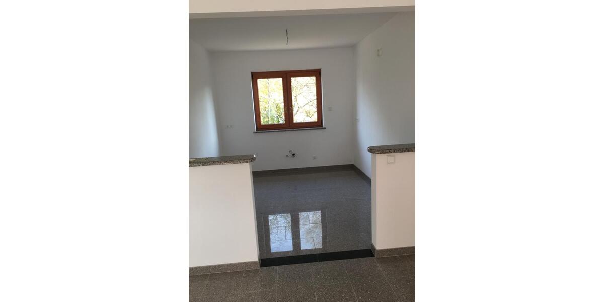 Etagenwohnung Saarbrücken Ensheim - 4 Zimmer, 105 m&sup2;, 850&euro; | Angebot:26225918