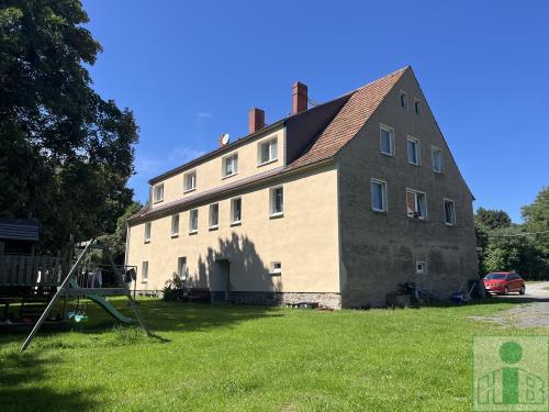 Gemütliche 2-Raum-Wohnung mit Einbauküche im 1. OG in einem Ortsteil von Hochkirch zu vermieten!