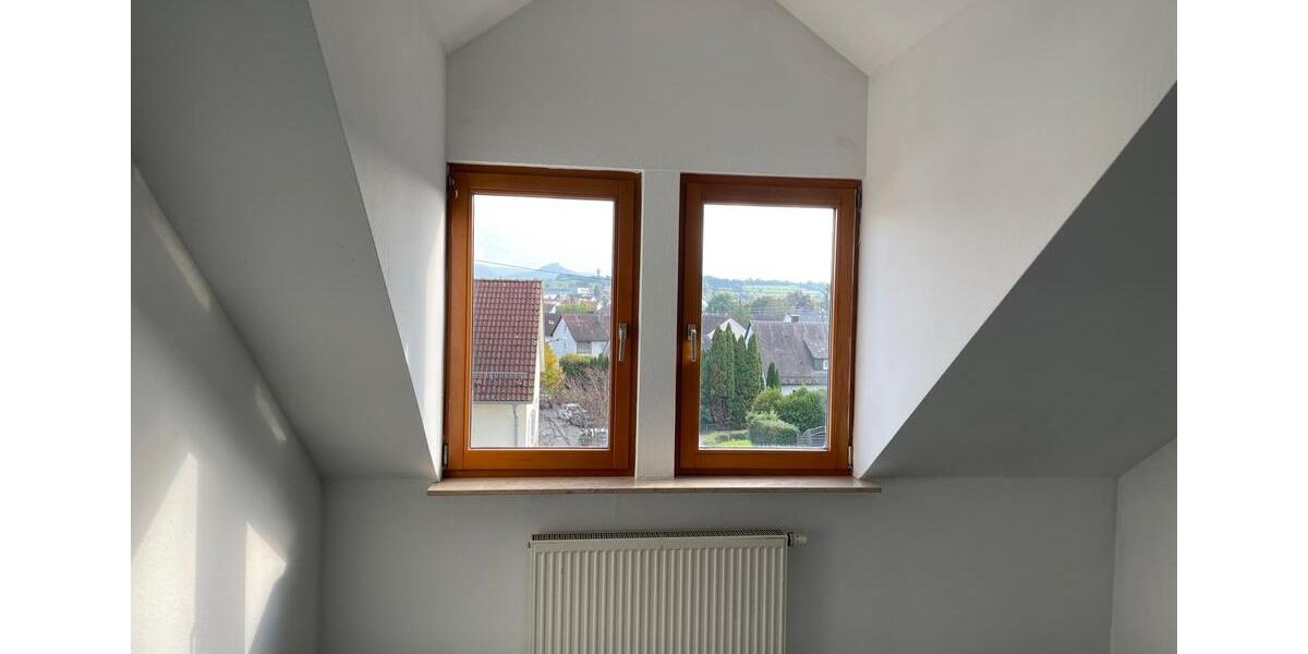 Dachgeschoßwohnung Bodelshausen - 3 Zimmer, 77 m&sup2;, 950&euro; | Angebot:24562355