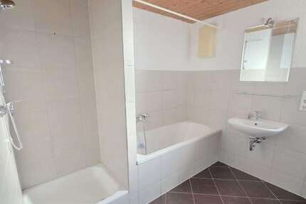 Wohnung Pforzheim Nordstadt - 2 Zimmer, 68 m&sup2;, 730&euro; | Angebot:26759262