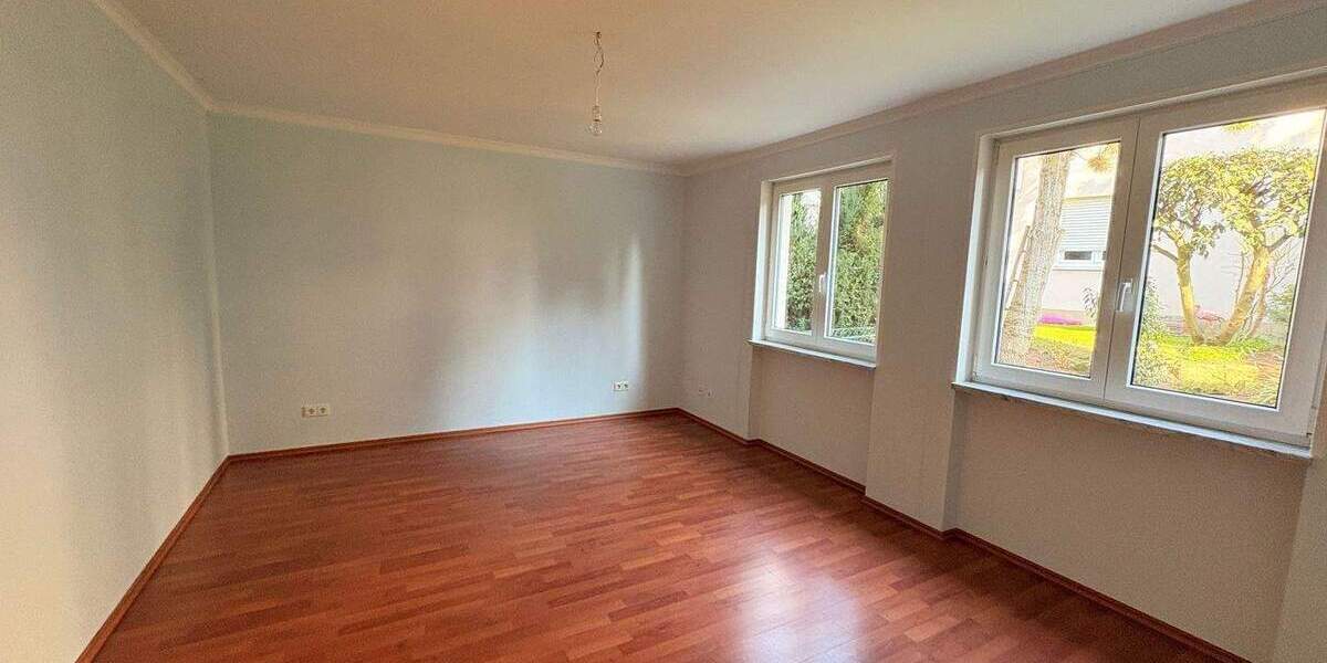 Etagenwohnung Nürnberg Gaismannshof - 4 Zimmer, 145 m&sup2;, 2.000&euro; | Angebot:25999687