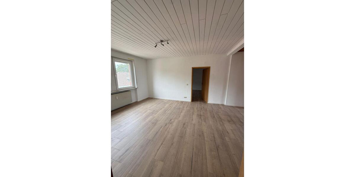 Etagenwohnung Neustadt an der Weinstraße Diedesfeld - 4 Zimmer, 100 m&sup2;, 950&euro; | Angebot:26688069