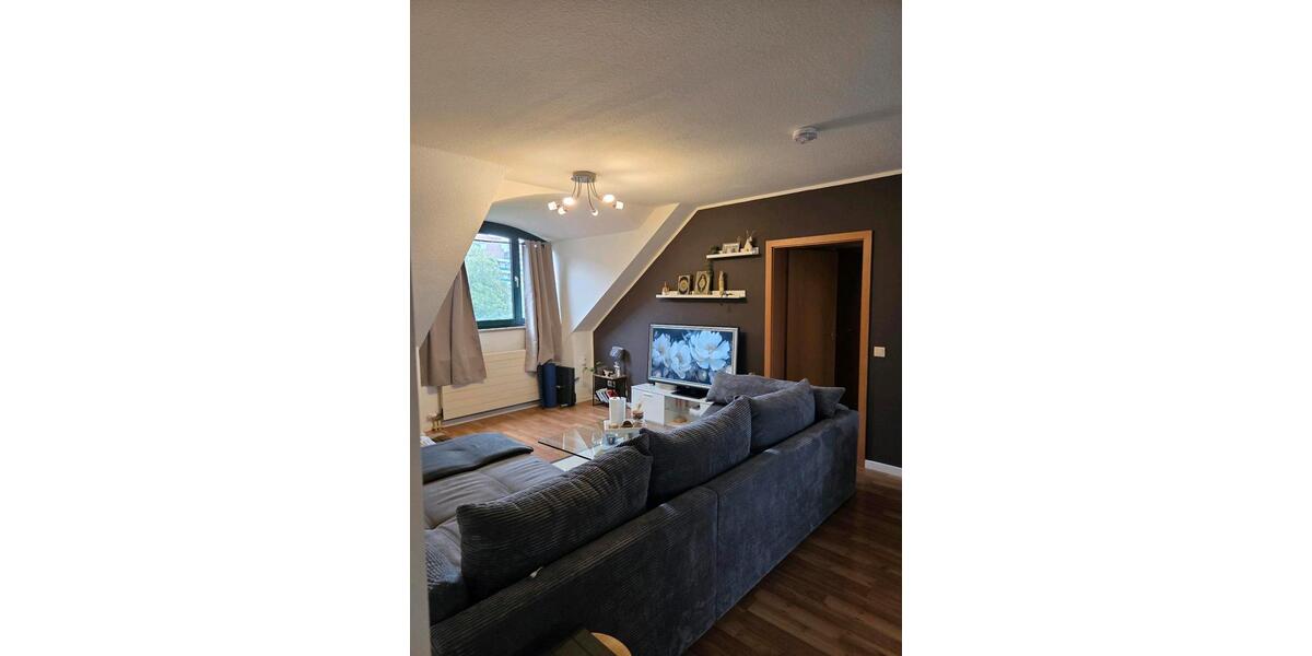 Dachgeschoßwohnung Krefeld Benrad - 2 Zimmer, 65 m&sup2;, 550&euro; | Angebot:26665400
