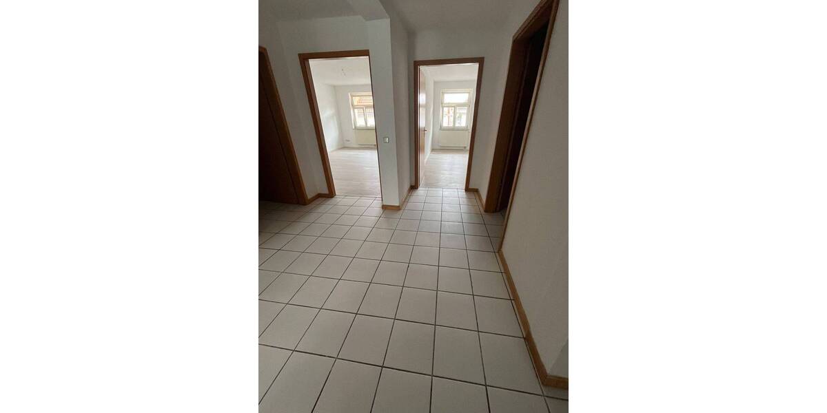 Etagenwohnung Gotha - 3 Zimmer, 107 m&sup2;, 920&euro; | Angebot:26763650