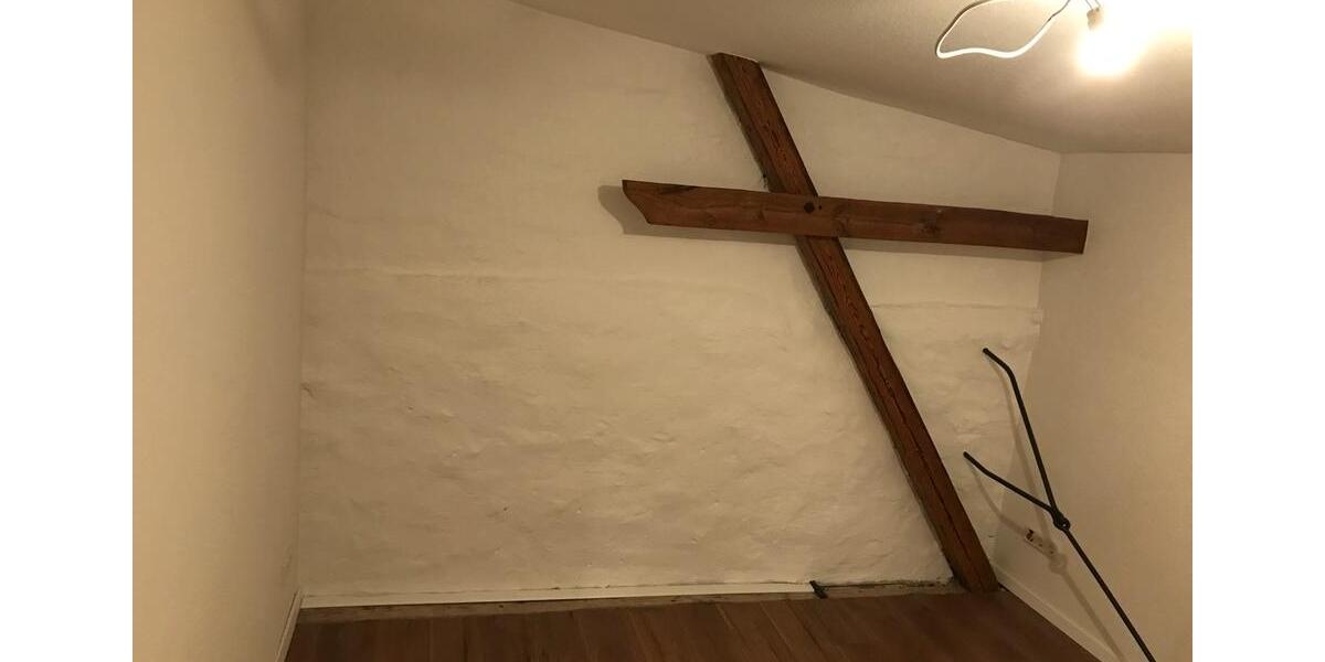 Dachgeschoßwohnung Großenwiehe - 4 Zimmer, 95 m&sup2;, 850&euro; | Angebot:25299740