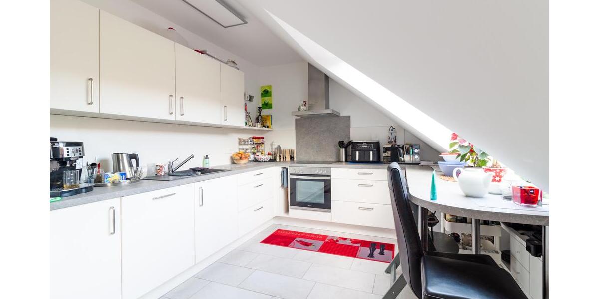 Attraktive Dachgeschoßwohnung mit herrlichem Blick ins Grüne in Trier-Irsch 3 zimmer