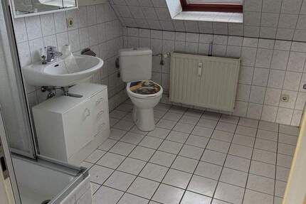 Große 4-Raum-Wohnung mit 2xDuscheWC & 2xPKW-Stellplatz - ideal für Familien oder für WG 4 zimmer