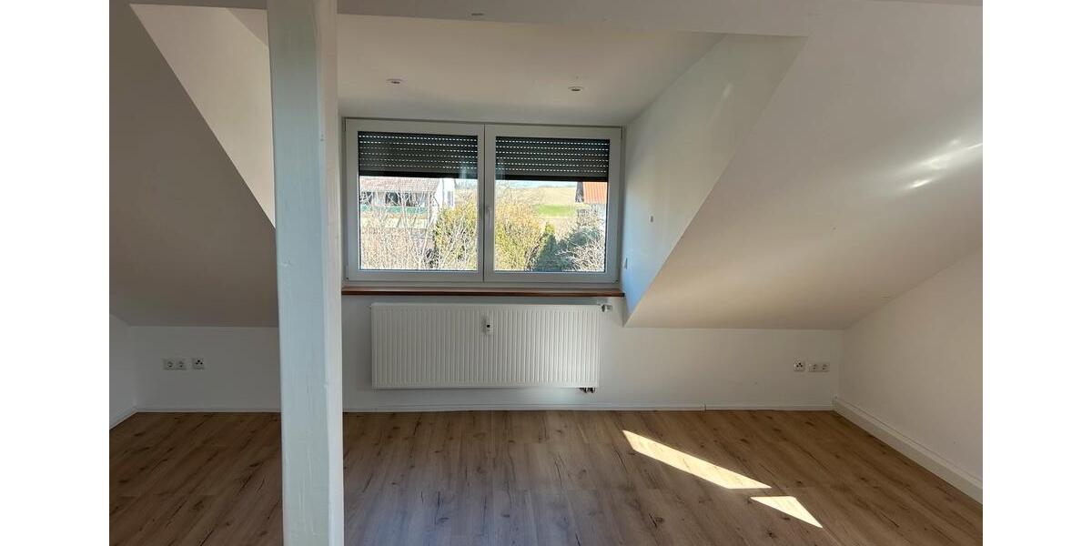 Dachgeschoßwohnung Egenhofen - 1 Zimmer, 26 m&sup2;, 500&euro; | Angebot:26045110