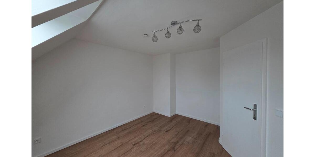 Etagenwohnung Ismaning - 4 Zimmer, 96 m&sup2;, 1.590&euro; | Angebot:26152257