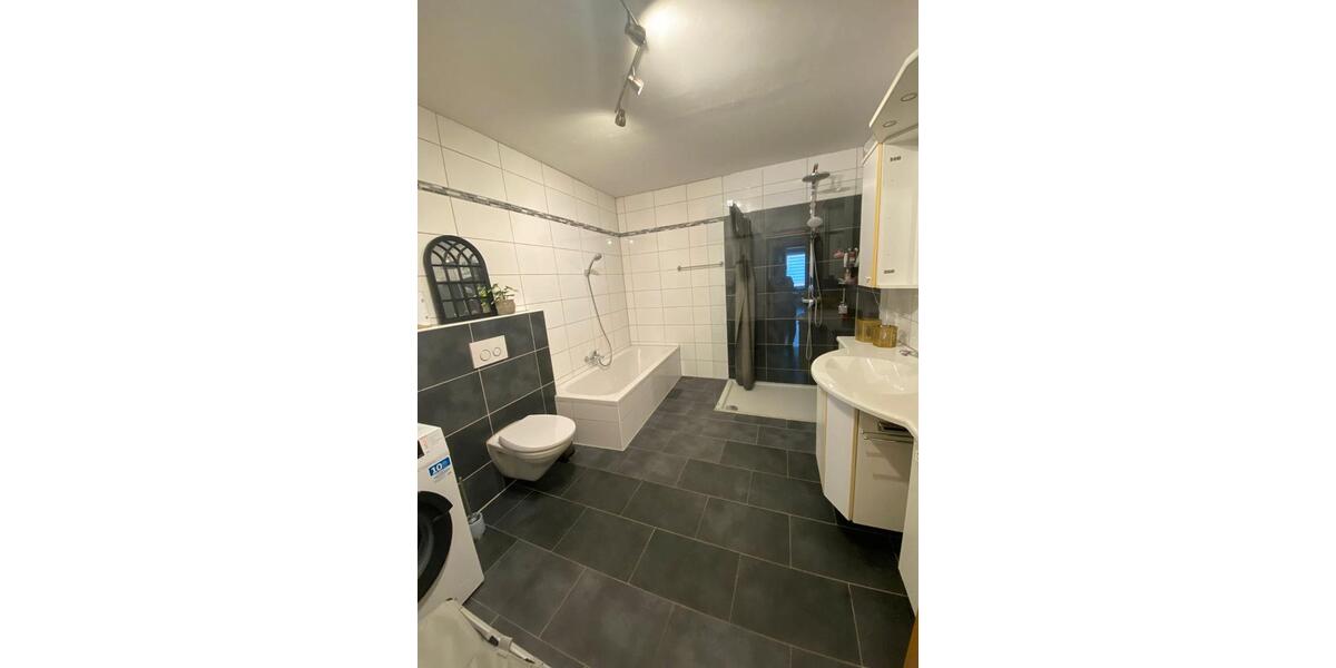 Etagenwohnung Albertshofen - 3 Zimmer, 110 m&sup2;, 850&euro; | Angebot:26644973