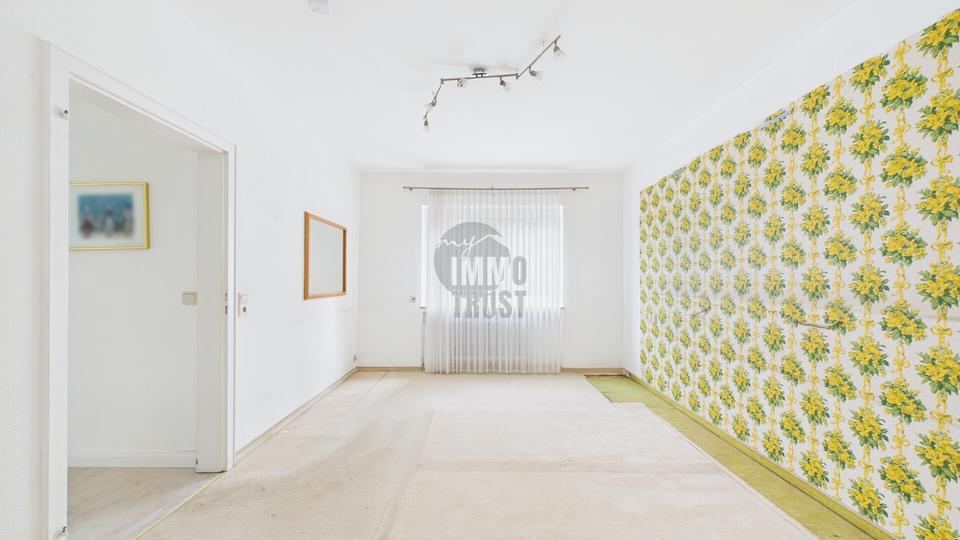 Exklusive Villa in Toplage von Grasdorf – 10 Zimmer, traumhafter Feldblick & Wellnessbereich mit Pool 10 zimmer