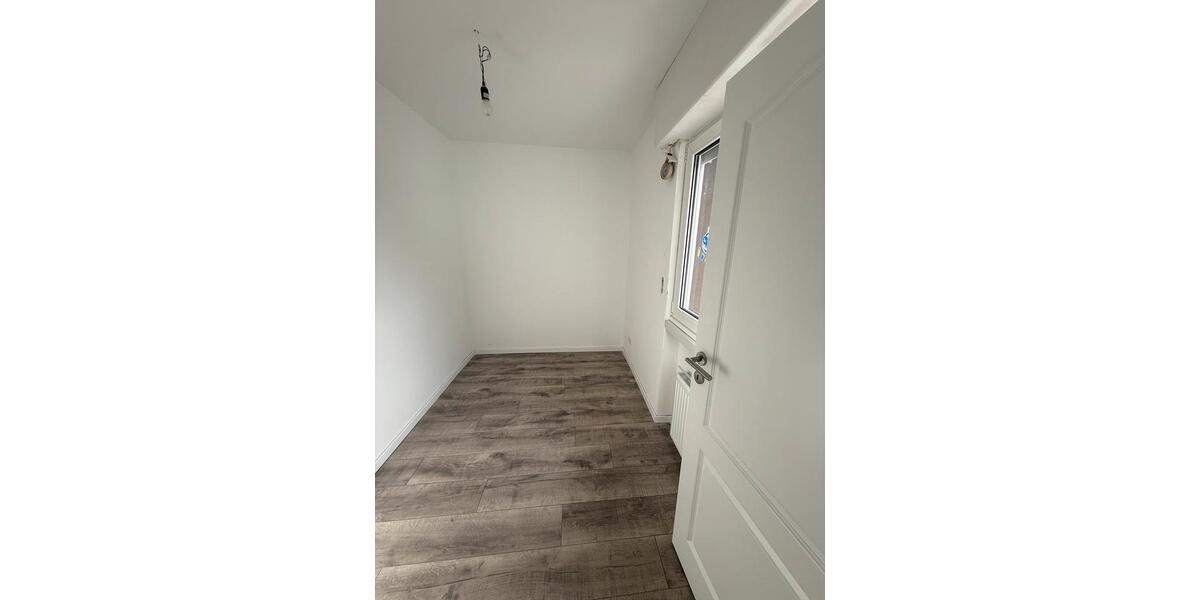 Reihenhaus Sankt Augustin - 5 Zimmer, 107 m&sup2;, 1.850&euro; | Angebot:25967723