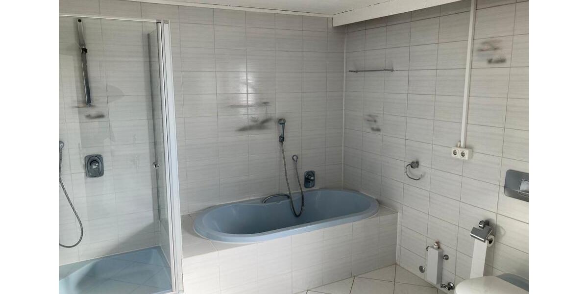 Etagenwohnung Büchlberg - 3 Zimmer, 115 m&sup2;, 900&euro; | Angebot:26152077