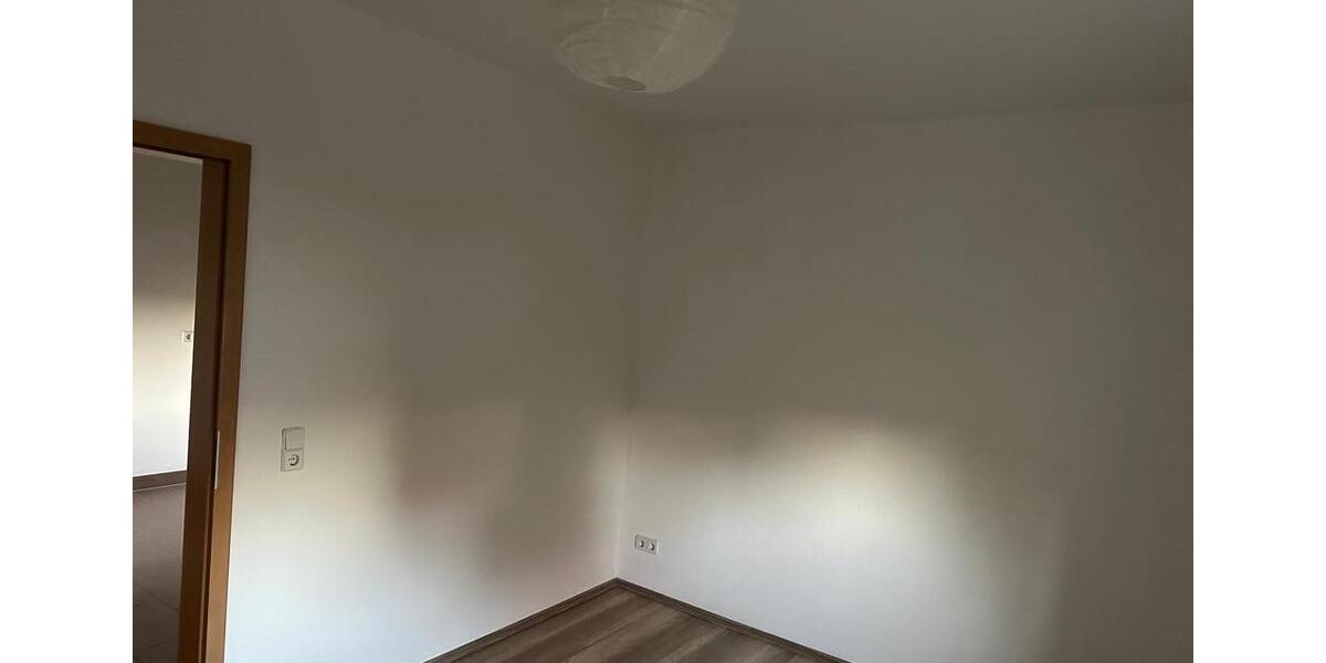 Etagenwohnung Rochlitz - 2 Zimmer, 58 m&sup2;, 342&euro; | Angebot:26547539