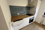Kernsanierte 2,5-Zi-Wohnung mit EBK, Balkon und Garage