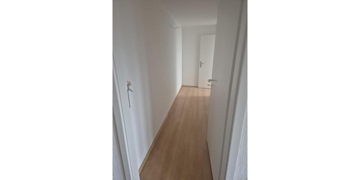 Dachgeschoßwohnung Remscheid - 2 Zimmer, 75 m&sup2;, 500&euro; | Angebot:24398812