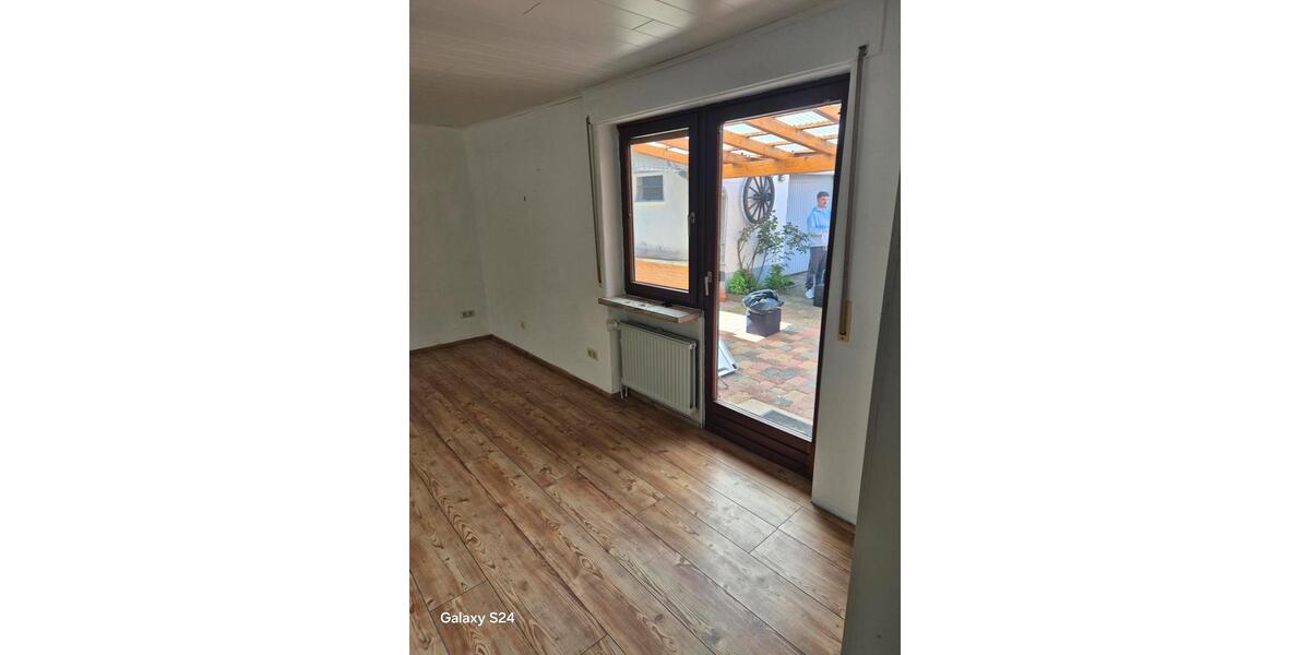 Erdgeschoßwohnung Bovenden - 4 Zimmer, 120 m&sup2;, 1.600&euro; | Angebot:26380865