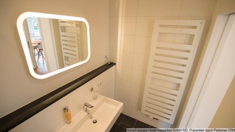 Modern und stilvoll möbliert mit Gartennutzung für 3-24 Monate in Freiburg Herdern 2 zimmer