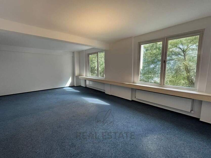 PROVISIONSFREI 600 m² große Bürofläche im 3.OG in der City Süd zimmer