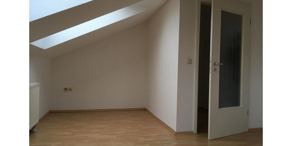 Dachgeschoßwohnung Gießen - 2 Zimmer, 33 m&sup2;, 530&euro; | Angebot:27577423