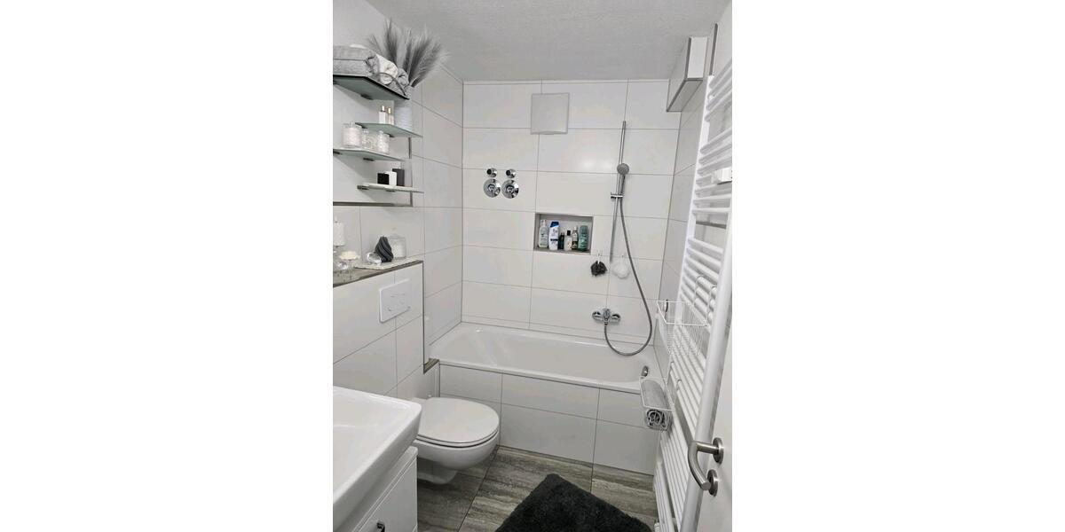 Etagenwohnung Kassel - 2 Zimmer, 70 m&sup2;, 770&euro; | Angebot:26593149