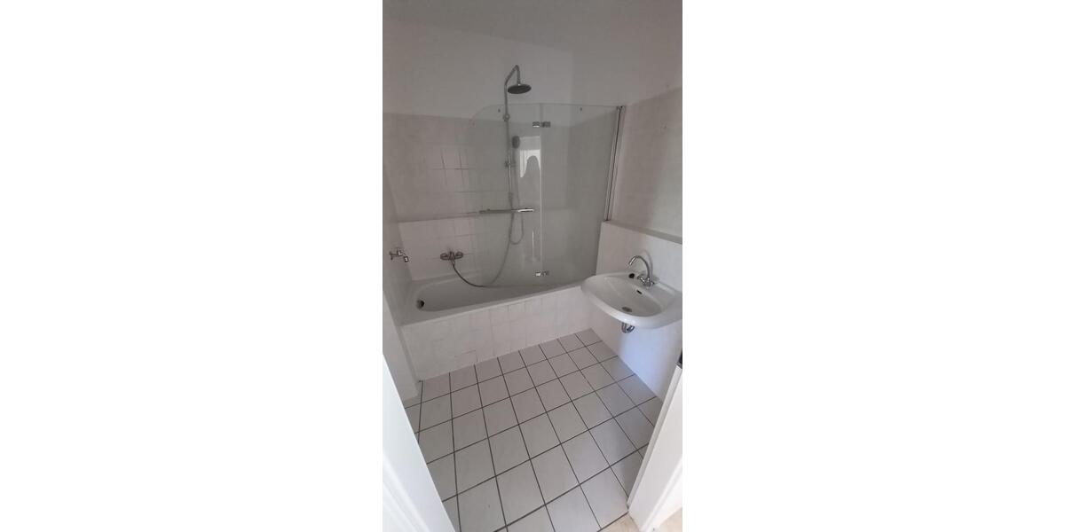 Etagenwohnung Ballenstedt - 4 Zimmer, 95 m&sup2;, 650&euro; | Angebot:24587335