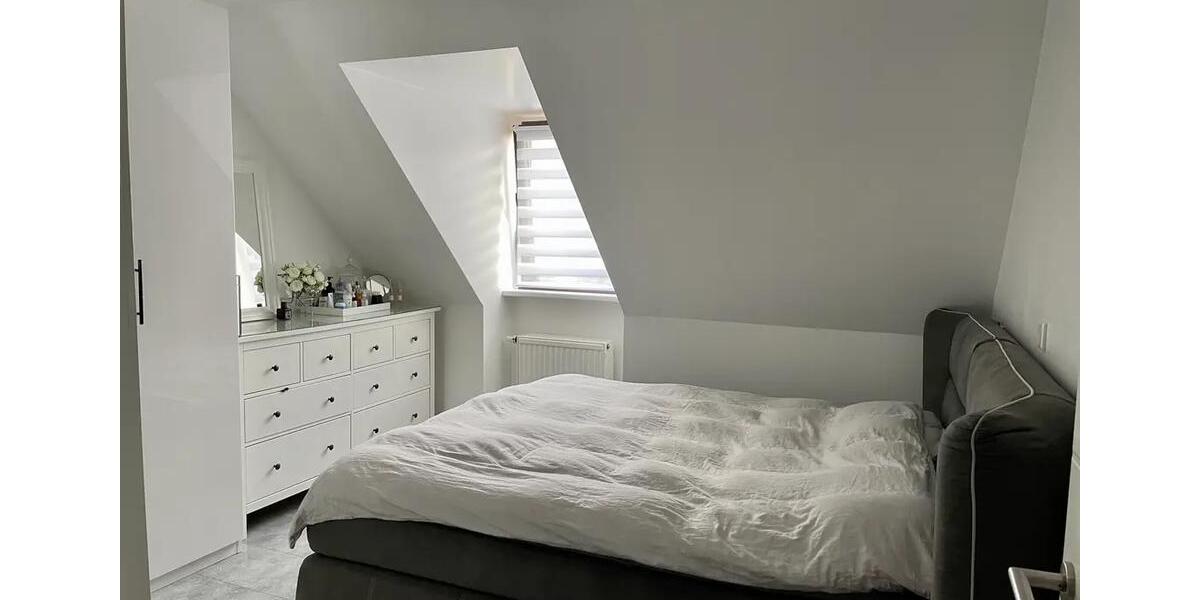 Etagenwohnung Grevenbroich - 3 Zimmer, 90 m&sup2;, 1.050&euro; | Angebot:26267469