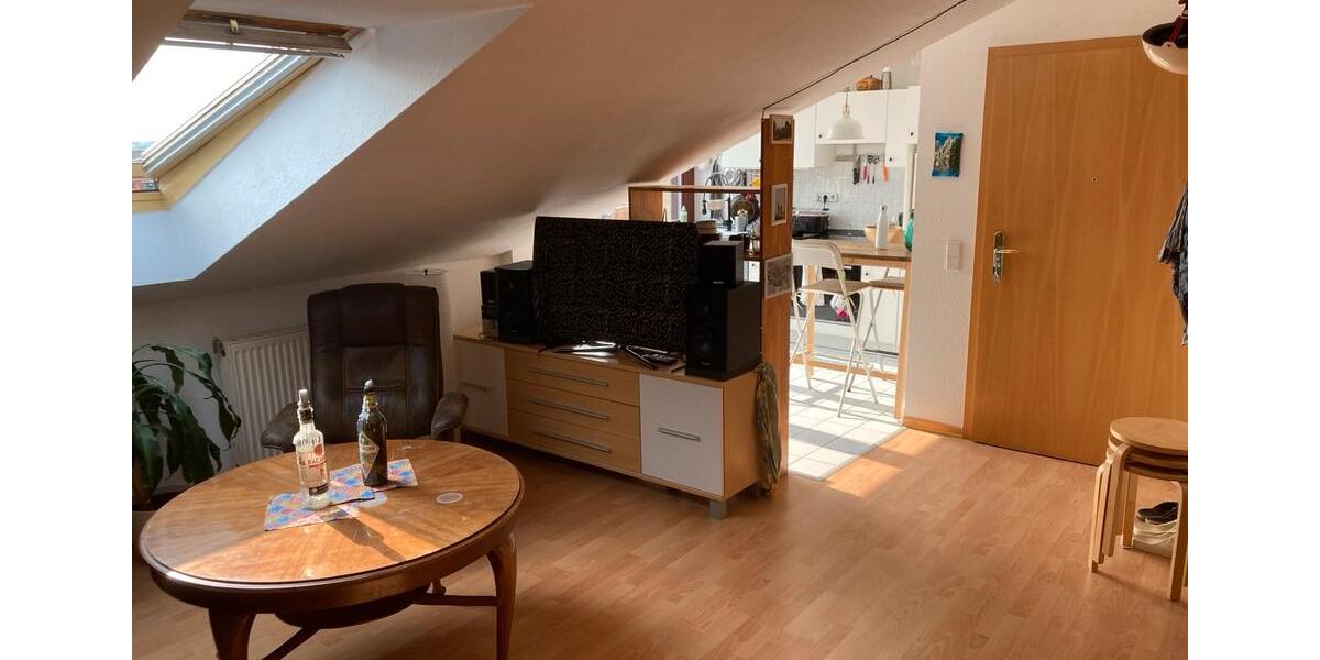 Zwischenmiete 1.2.26-31.7.26 im Dachgeschoss in Dresden Neustadt 1 zimmer