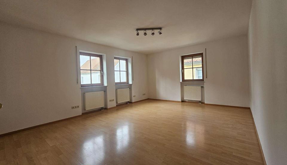 Etagenwohnung Wassertrüdingen - 3 Zimmer, 88 m&sup2;, 700&euro; | Angebot:25058212