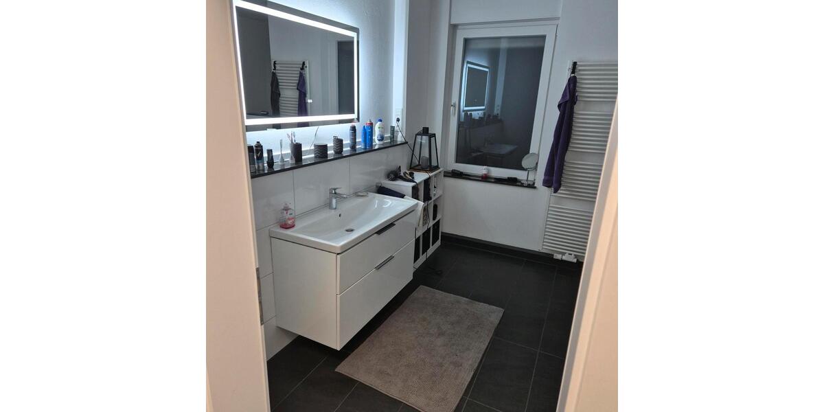 Etagenwohnung Solingen Central - 2 Zimmer, 74 m&sup2;, 990&euro; | Angebot:24488175