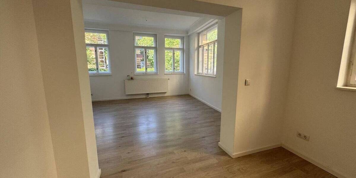 Etagenwohnung Apolda - 3 Zimmer, 100 m&sup2;, 880&euro; | Angebot:26815644