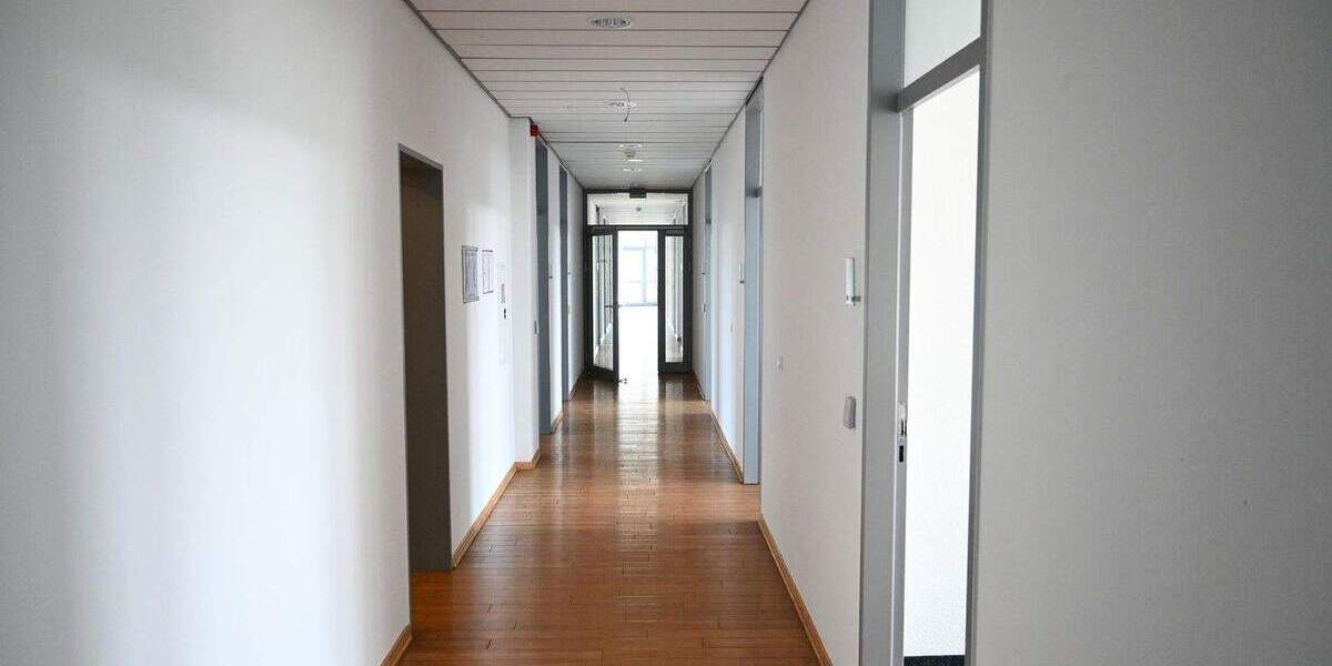 attraktive, moderne Büroflächen in Osnabrück-Hellern 4 x 1.000 m² einzelne Etagen möglich zimmer