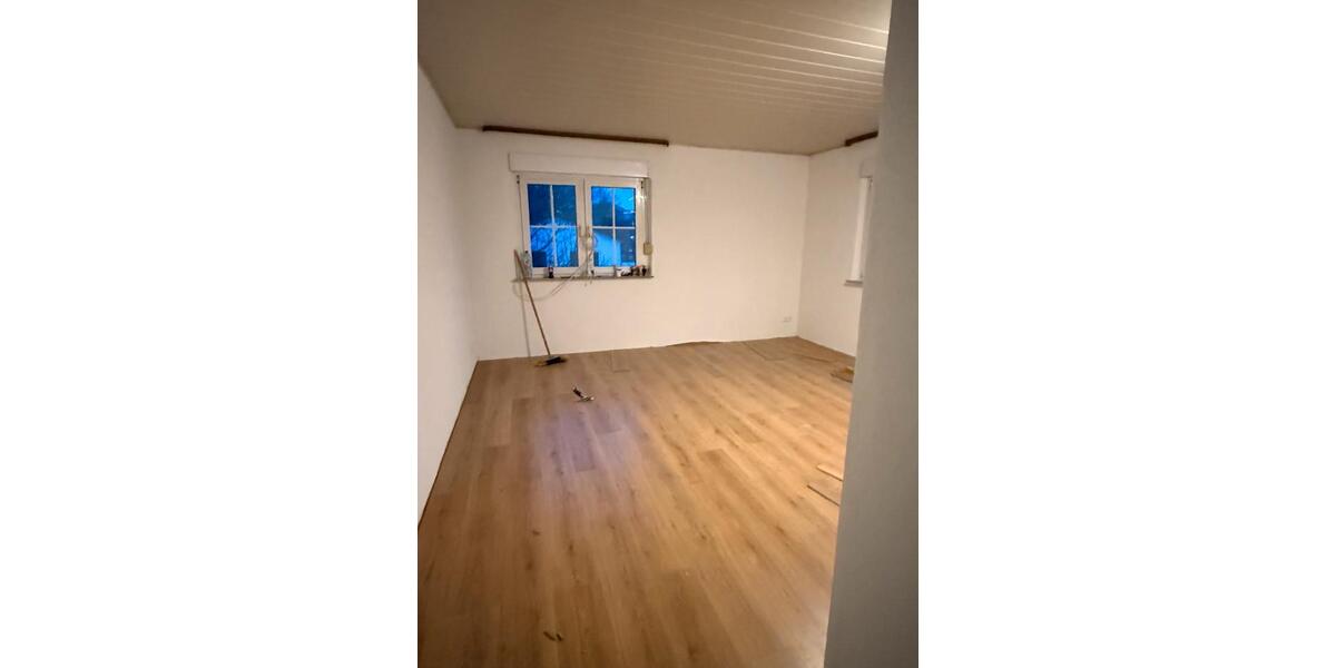 Etagenwohnung Heubach - 6 Zimmer, 140 m&sup2;, 2.000&euro; | Angebot:25051495