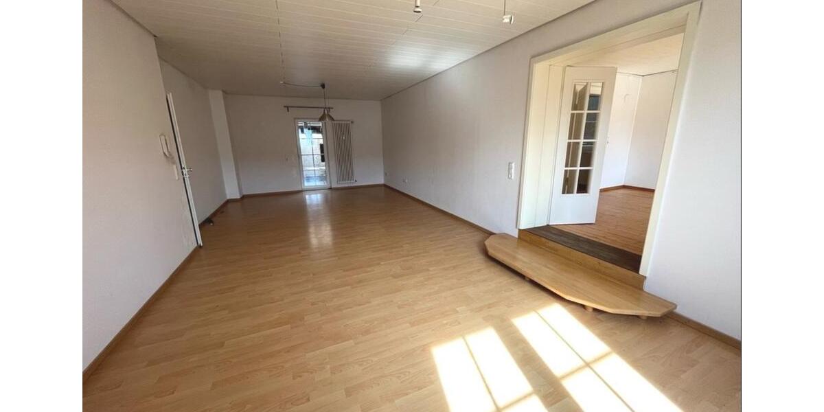 Etagenwohnung Nohfelden - 4 Zimmer, 110 m&sup2;, 900&euro; | Angebot:24867543
