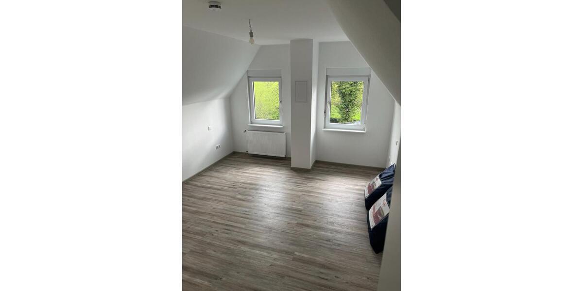 Etagenwohnung Bad Berleburg - 3 Zimmer, 92 m&sup2;, 650&euro; | Angebot:25856207