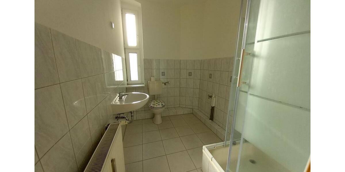 Etagenwohnung Glauchau - 4 Zimmer, 87 m&sup2;, 480&euro; | Angebot:25867453