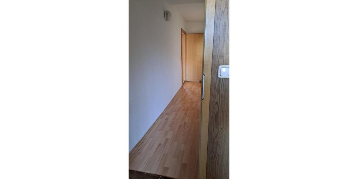 Etagenwohnung Pegau - 2 Zimmer, 60 m&sup2;, 320&euro; | Angebot:24853460