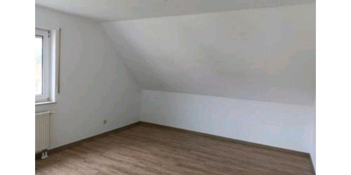 Dachgeschoßwohnung Meiningen - 3 Zimmer, 80 m&sup2;, 480&euro; | Angebot:25886934