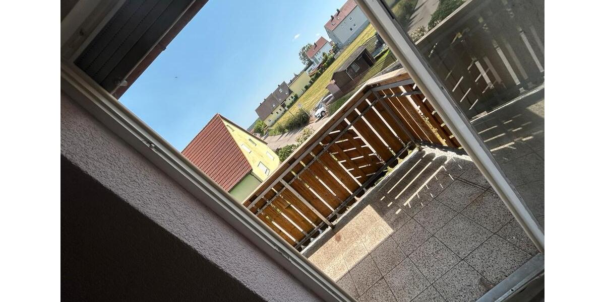 Dachgeschoßwohnung Mitteleschenbach - 3 Zimmer, 85 m&sup2;, 600&euro; | Angebot:26700379
