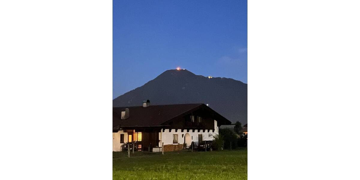 Doppelhaushälfte Bad Wiessee - 6 Zimmer, 165 m&sup2;, 4.000&euro; | Angebot:25958538