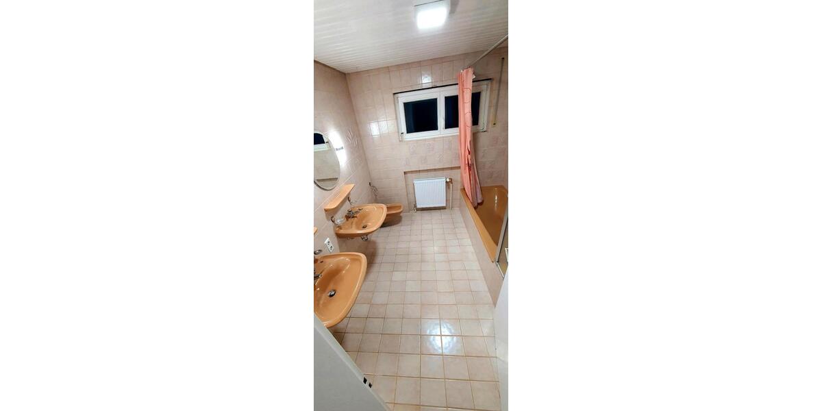 Wohnen auf Zeit Pfullingen - 1 Zimmer, 12 m&sup2;, 400&euro; | Angebot:24634104