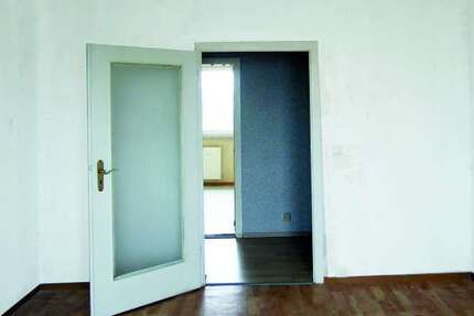 Wohnung Oschersleben Oschersleben - 3 Zimmer, 60 m&sup2;, 318&euro; | Angebot:27246884