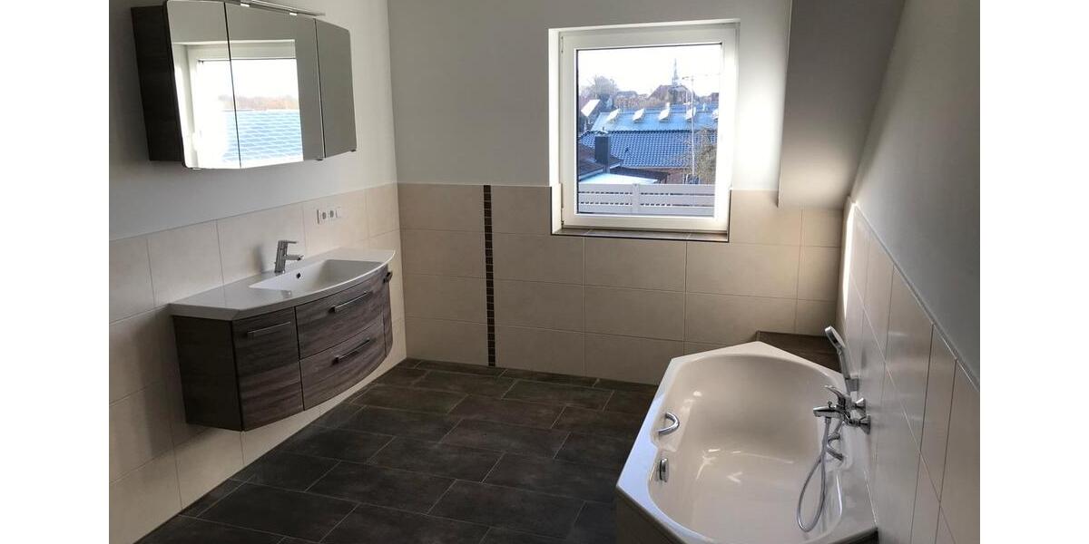 Dachgeschoßwohnung Tellingstedt - 4 Zimmer, 156 m&sup2;, 1.190&euro; | Angebot:26380781