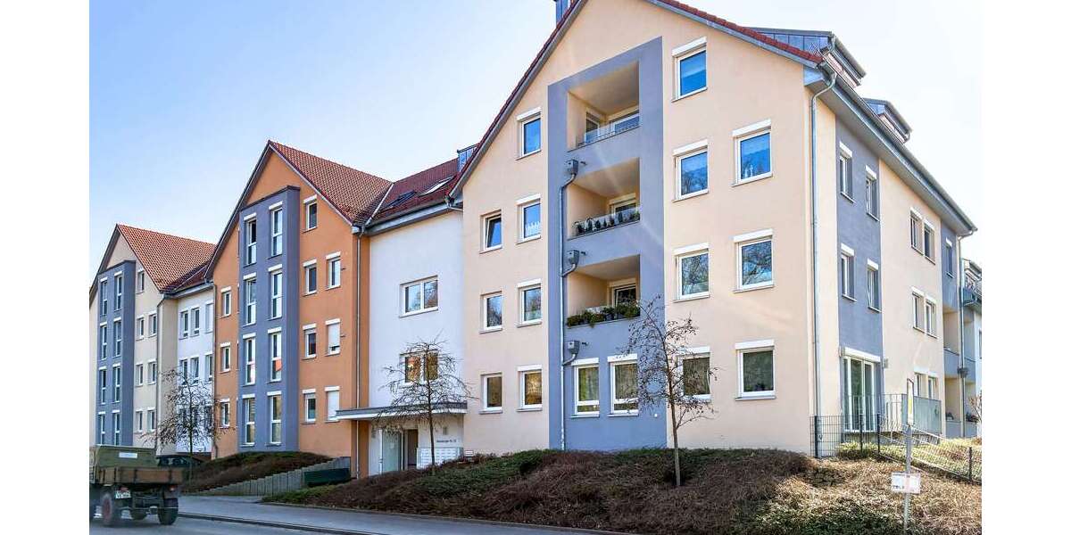 Etagenwohnung Pfaffenhofen - 3 Zimmer, 92 m&sup2;, 1.300&euro; | Angebot:25396923